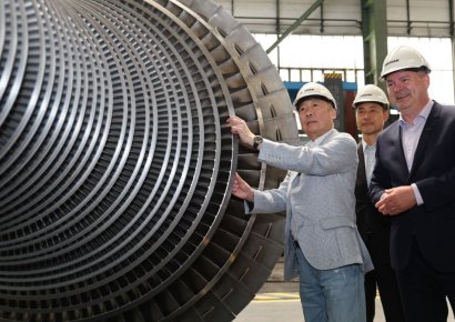 체코 원전 프로젝트 수주에 두산에너빌 '활짝'…주기기 공급