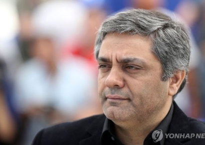 여배우 '이것' 안 씌우고 촬영 적발…징역형 선고받은 감독 망명