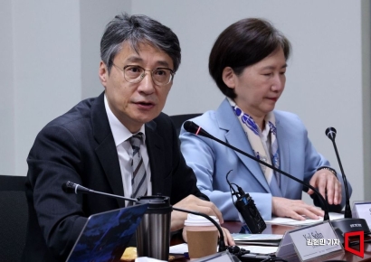 [포토] 개회사 하는 손열 동아시아연구원장