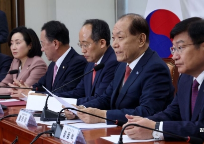 [포토] 국민의힘 비대위 발언하는 황우여 위원장