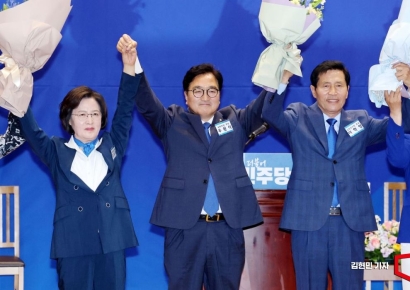 국회의장 경선 '이변'…우원식은 어떻게 '대세 추미애'를 꺾었나