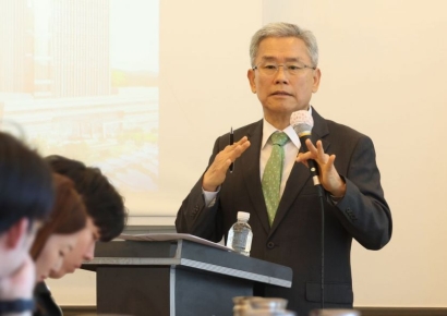 김동철 한전 사장 "대규모 적자 한계 봉착…최소한의 요금조정 필요"