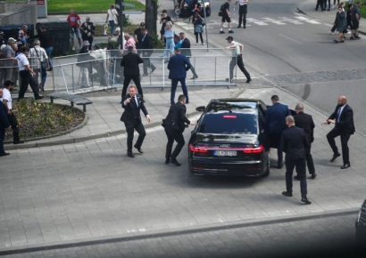 '총기 피습' 슬로바키아 총리, 수술 후 중환자실서 집중관리