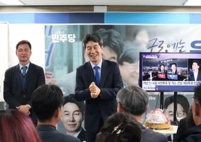 '어의추' 분위기 속 우원식 선출 이변…윤건영 "많은 의원 놀라"