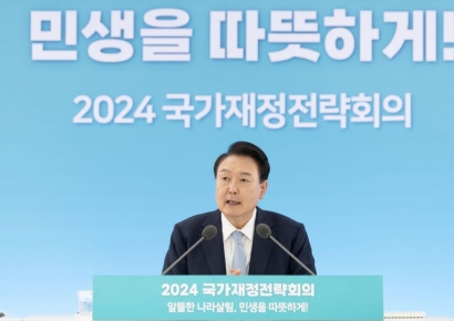 尹대통령 "R&D 예타 전면 폐지…저출생 극복 전력"(종합)