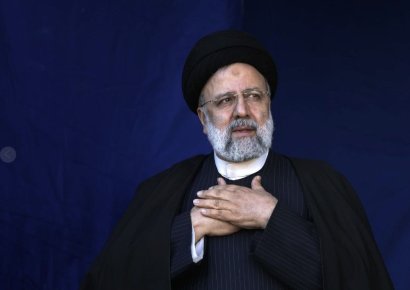 이란 대통령 탑승 헬기 비상착륙…생사 확인 안 돼