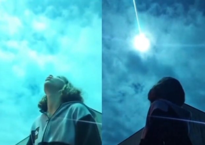 "역대급 인생샷"…셀카 찍다 푸른 유성 담아낸  포르투갈 여성