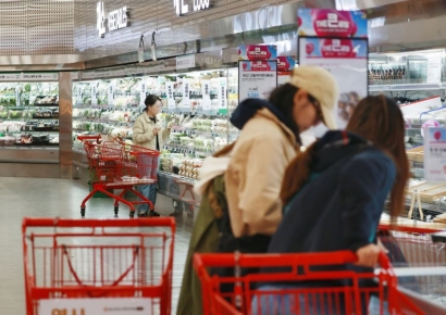 고물가 미소 짓는 집밥 '치트키'…3조 소스 시장 대격돌