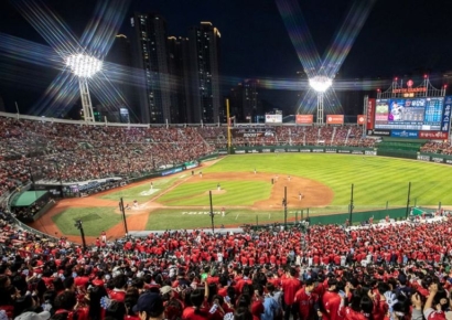 "부산 시그니엘 자고 사직구장 직관"…롯데, 23일 단 하루 응모