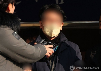 법원, 이재명 습격범에 징역15년…"민주주의에 대한 도전"(종합)