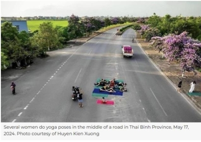 도로 한복판에서 춤추고 요가…베트남 틱톡발 유행에 골치