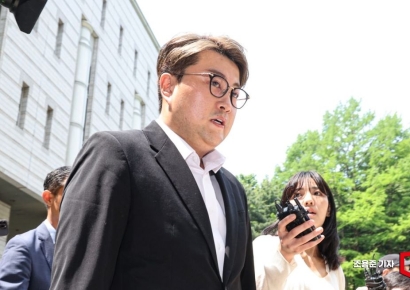 [포토] 영장실질심사 출석하는 가수 김호중