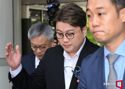 [포토] 법원 출석하는 가수 김호중