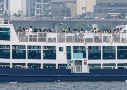 [포토] '더위엔 역시 강 바람!'