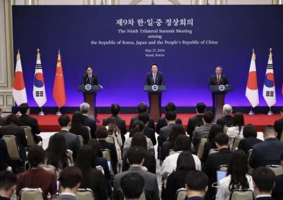"한·중·일 협력 진전 미지수"…美 언론, 한·중·일 정상회의 평가는