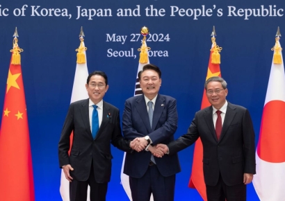 한일중 정상회의, 中 평가 보니…"파급력 매우 커…상당한 진전"