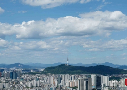 [포토] 서울 도심 위에 펼쳐진 맑은하늘