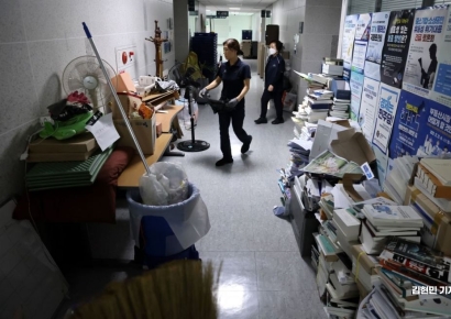 [포토] 21대 임기 마지막날, 이사로 분주한 의원실
