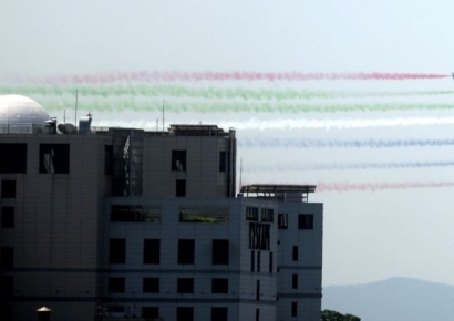 [포토] 용산 상공 지나는 블랙이글스