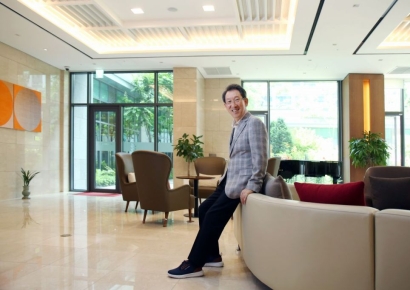 "시세 2배 뛰었지만 분양 안해요"…'대기만 1년'인 노인주택의 철학[인생3막 기업]