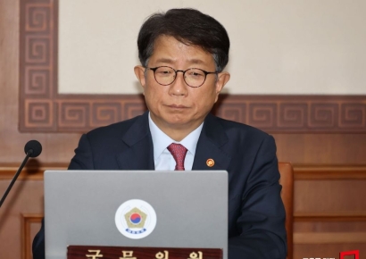 [포토] 임시국무회의 참석한 박상우 국토교통부 장관