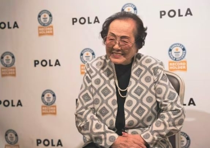 "101세에 현역으로 뛰는 화장품 영업사원" 기네스 오른 日 할머니 