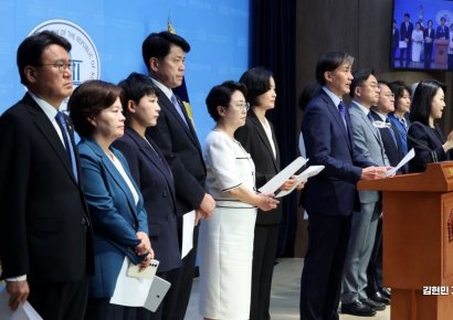 [포토] 조국혁신당, 22대 국회 개원부터 '대여 강경 투쟁' 선포