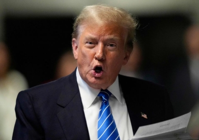 '트럼프 유죄' 둘로 나뉜 美…49%"대선 중단" vs 47%"정치 재판"