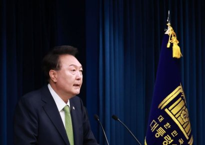 尹대통령 "포항 앞바다에 140억배럴 석유·가스 매장 가능성 커"