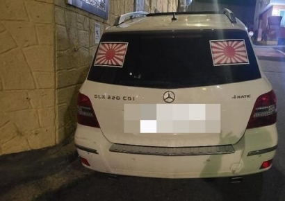아직도 돌아다니는 '욱일기 벤츠'…"고집 장난 아니다"