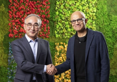 KT, 마이크로소프트와 전략적 파트너십…"한국형 서비스 개발"