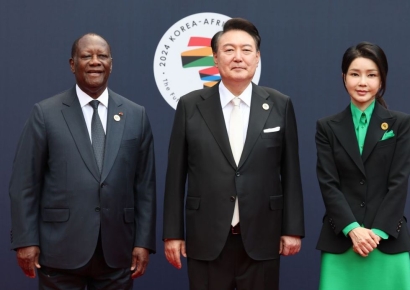 尹 "아프리카 ODA 100억달러로…韓기업 수출금융 140억달러 제공"