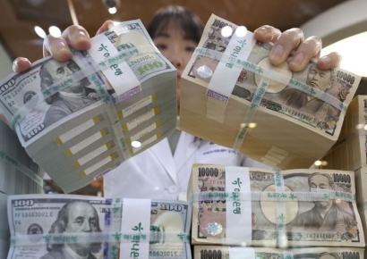 환율방어에 외환보유액 2개월 연속 감소…4.3억달러 ↓