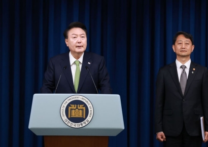 [단독]尹대통령, 분기마다 국정브리핑 한다…이달 말 두번째 브리핑