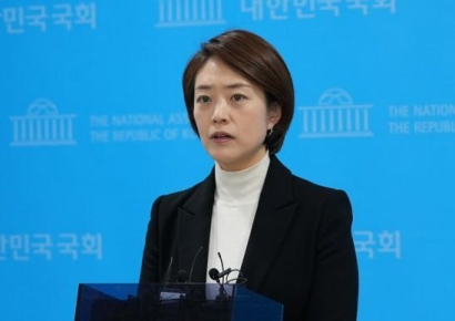 고민정 "평산책방 폭행 사건, 文 검찰 수사 자극제 됐을 것"