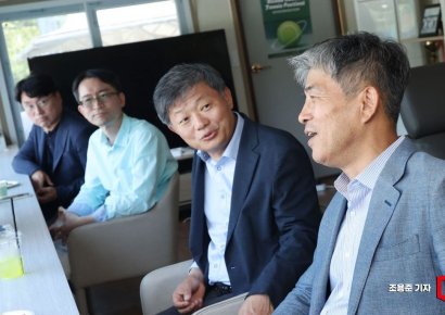 [포토] 관전하는 현상순 회장과 우병현 대표