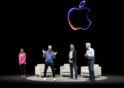 "인텔리전스 너만 믿는다" 애플, 아이폰16 판매 목표 10% 확대