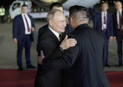 푸틴-김정은 '위험한 밀착', '포괄적 전략 동반자 협정' 서명 예정