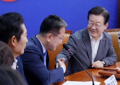 '민주당 아버지' 발언에 이재명도 불편…"그런 발언은 말려달라"