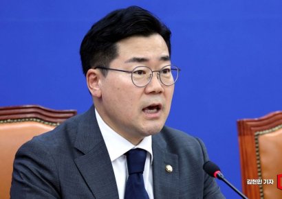 [포토] 박찬대, 여 '법사위 교대' 제안에 "윤, 거부권 안 쓴다면 검토"