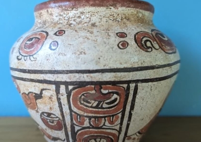 "관광 상품인 줄 알았는데"…5500원에 구입한 꽃병의 정체