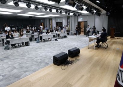 [포토] [포토] 범의료계 대책위원회 출범 관련 발표하는 의사협회
