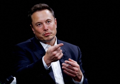 '비용 절감' 칼 빼든 머스크…"테슬라 올 들어 인력 14% 감축"
