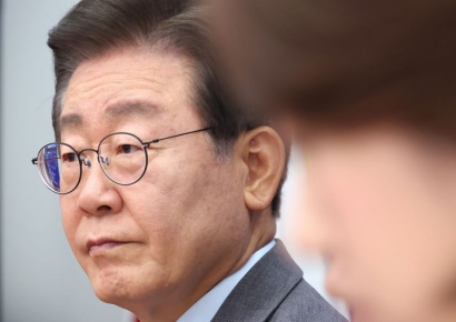 "전화·문자 그만 좀"…이재명, '개딸'에 호소