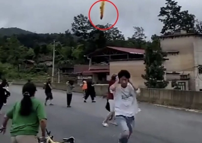 마을에 로켓 잔해 또 떨어진 이 나라…"유독성 발암물질 나와"