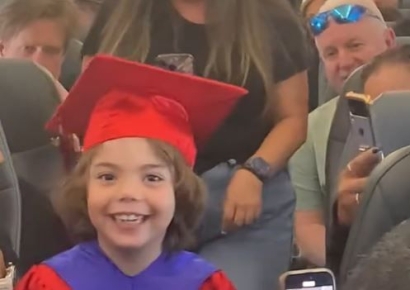 "정말 상상도 못했어요"…6살 승객 위해 하늘에서 열린 유치원 졸업식