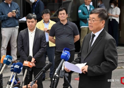 [포토] 화성 화재 사고 관련 사과문 발표하는 박순관 대표