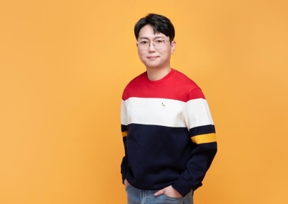 "나의 여신님", "안아주고 싶다"…교총 회장이 제자에 보낸 편지 추가공개