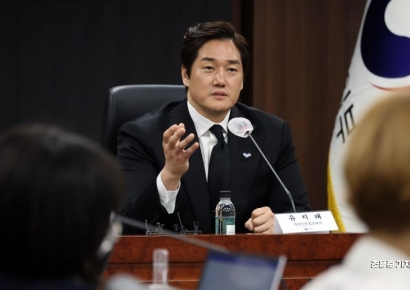 [포토] 배우 유지태 북한인권홍보대사 위촉