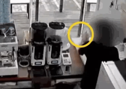 "택시서 못내리니 대로변에 놔달라"…테이크아웃 커피에 황당 요청